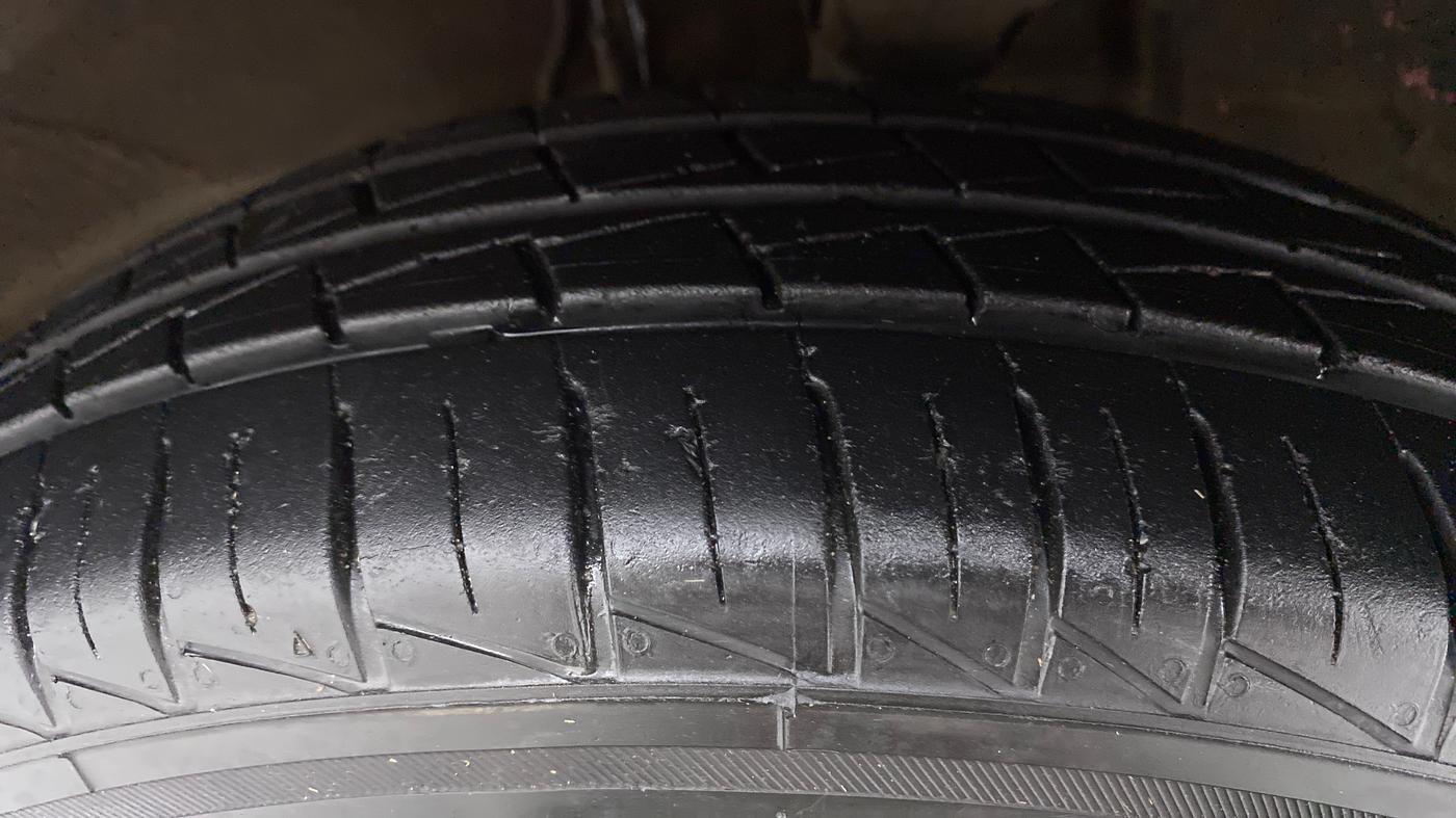 2021 Maruti Alto VXI, Petrol, Manual, 7,639 km, Left Front Tyre Tread