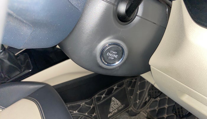 2022 Skoda SLAVIA STYLE 1.0L TSI MT, Petrol, Manual, 47,716 km, Keyless Start/ Stop Button