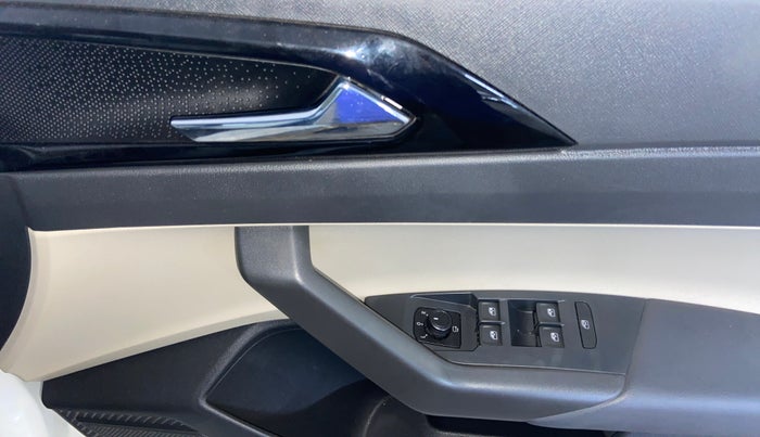 2022 Skoda SLAVIA STYLE 1.0L TSI MT, Petrol, Manual, 47,716 km, Driver Side Door Panels Control