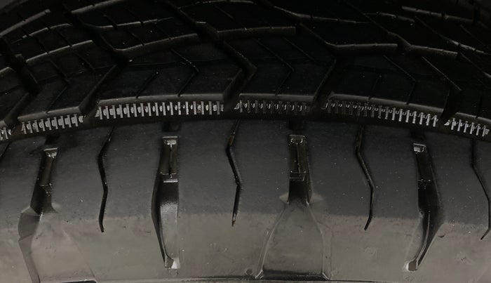 2021 Renault Duster RXZ 1.3 TURBO PETROL MT, Petrol, Manual, 38,941 km, Right Rear Tyre Tread