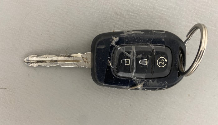 2021 Renault Duster RXZ 1.3 TURBO PETROL MT, Petrol, Manual, 38,941 km, Key Close Up