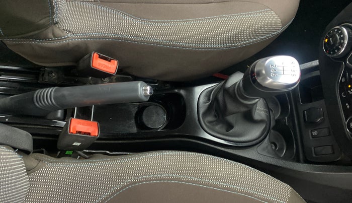 2021 Renault Duster RXZ 1.3 TURBO PETROL MT, Petrol, Manual, 38,941 km, Gear Lever