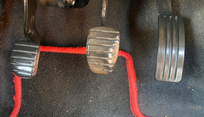 2021 Renault Duster RXZ 1.3 TURBO PETROL MT, Petrol, Manual, 38,941 km, Pedals