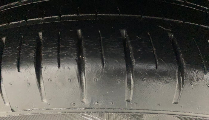 2019 Maruti Baleno ZETA PETROL 1.2, Petrol, Manual, 45,672 km, Right Front Tyre Tread