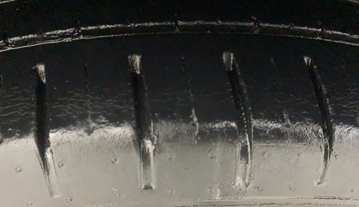 2019 Maruti Baleno ZETA PETROL 1.2, Petrol, Manual, 45,672 km, Right Rear Tyre Tread