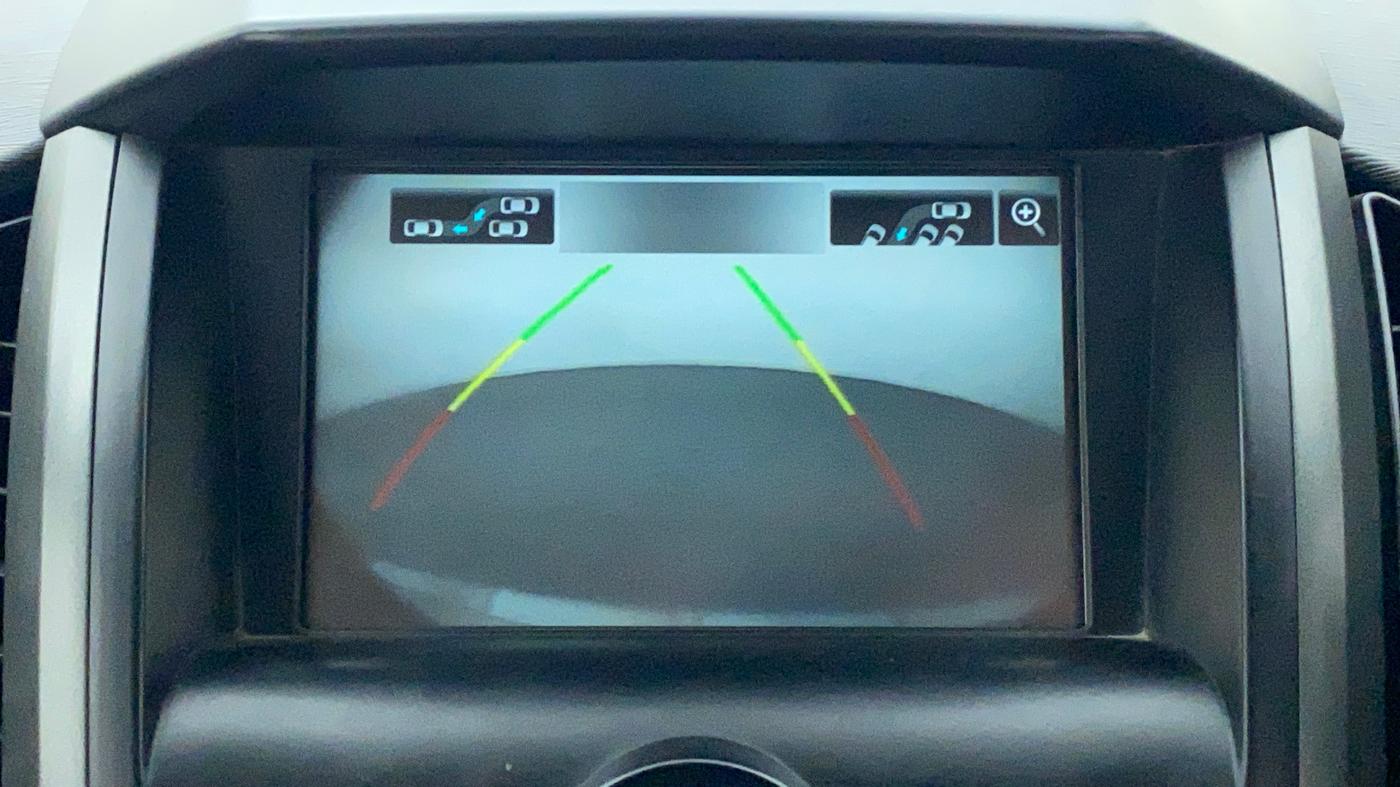 2018 Mahindra XUV500 W9, Diesel, Manual, 46,467 km, Parking Camera