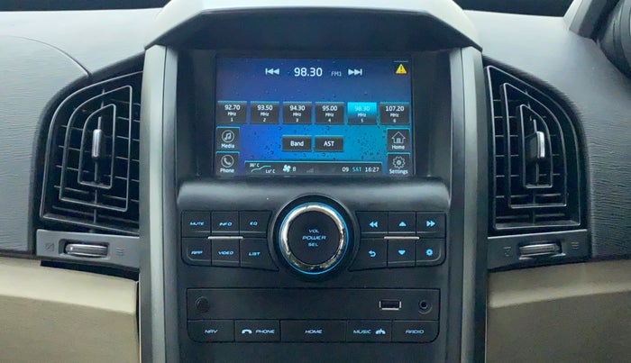 2018 Mahindra XUV500 W9, Diesel, Manual, 46,467 km, Infotainment System