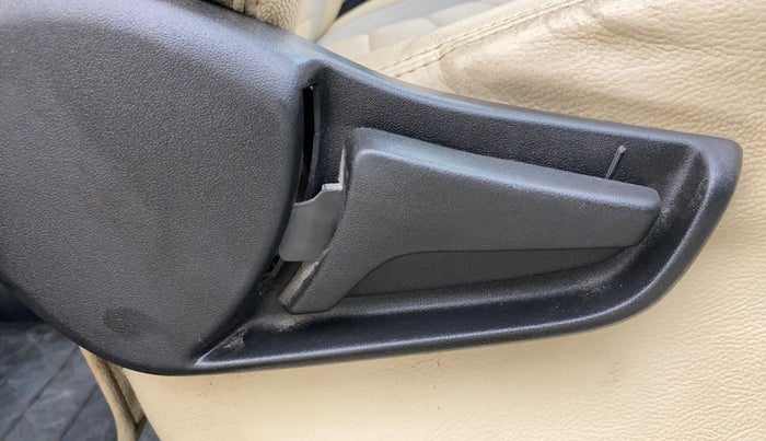 2020 Maruti S PRESSO VXI+, Petrol, Manual, 46,775 km, Driver Side Adjustment Panel