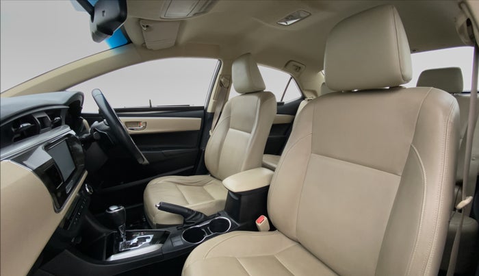 2014 Toyota Corolla Altis VL AT, Petrol, Automatic, 60,686 km, Right Side Front Door Cabin View