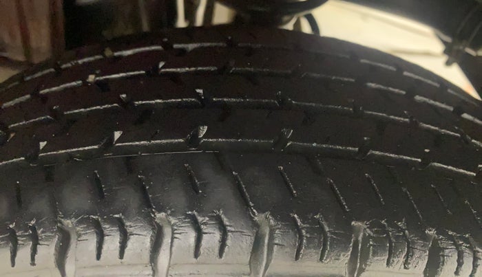 2015 Maruti Alto K10 VXI, Petrol, Manual, 35,900 km, Left Rear Tyre Tread