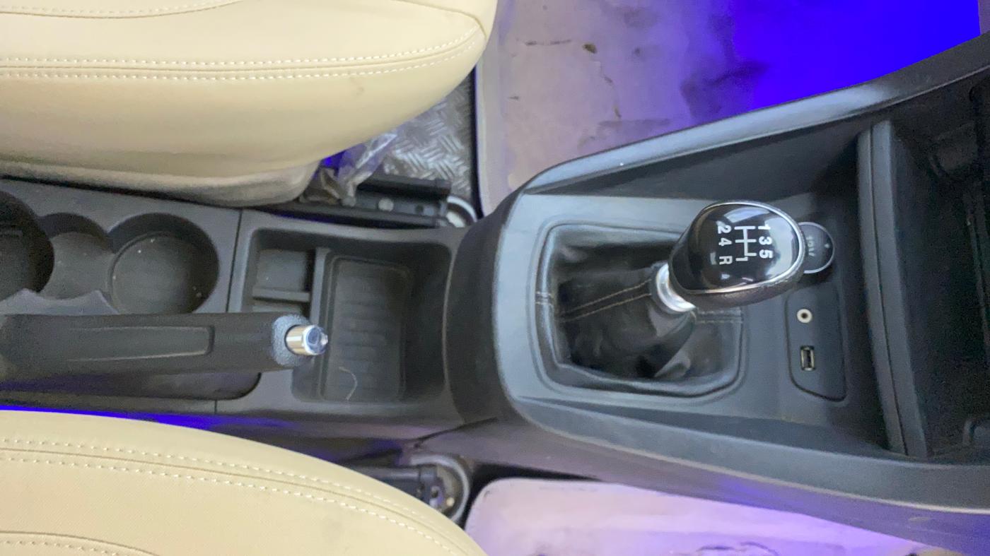 2019 Ford Figo Aspire TITANIUM1.5 DIESEL, Diesel, Manual, 1,16,244 km, Gear Lever