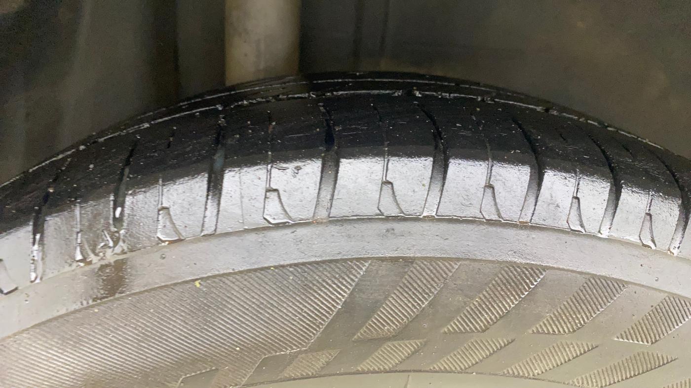 2019 Ford Figo Aspire TITANIUM1.5 DIESEL, Diesel, Manual, 1,16,244 km, Right Rear Tyre Tread