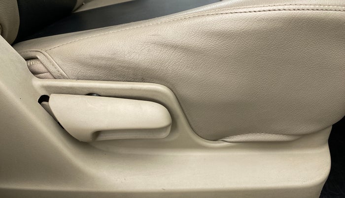 2015 Maruti Swift Dzire VXI, Petrol, Manual, 83,425 km, Driver Side Adjustment Panel