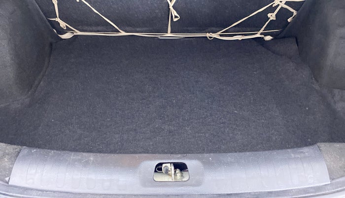 2015 Maruti Swift Dzire VXI, Petrol, Manual, 83,425 km, Boot Inside