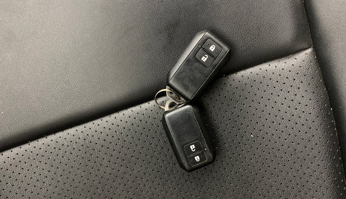 2022 Maruti Swift ZXI AMT, Petrol, Automatic, 80,288 km, Key Close Up