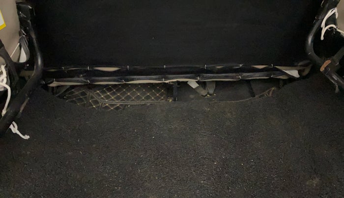 2023 Mahindra BOLERO NEO N 4, Diesel, Manual, 52,250 km, Boot Inside