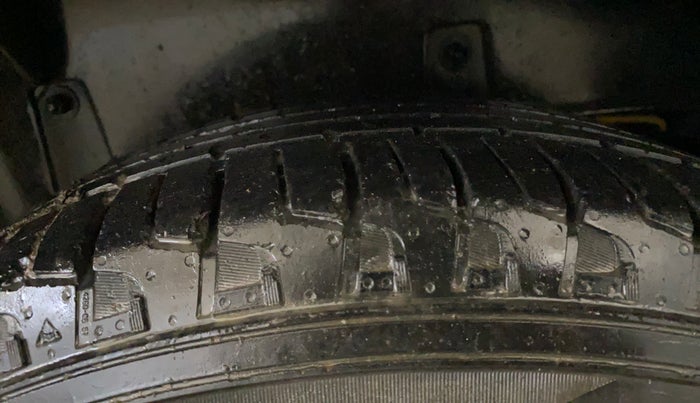 2023 Mahindra BOLERO NEO N 4, Diesel, Manual, 52,250 km, Right Rear Tyre Tread