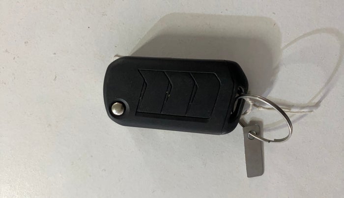 2023 Mahindra BOLERO NEO N 4, Diesel, Manual, 52,250 km, Key Close Up