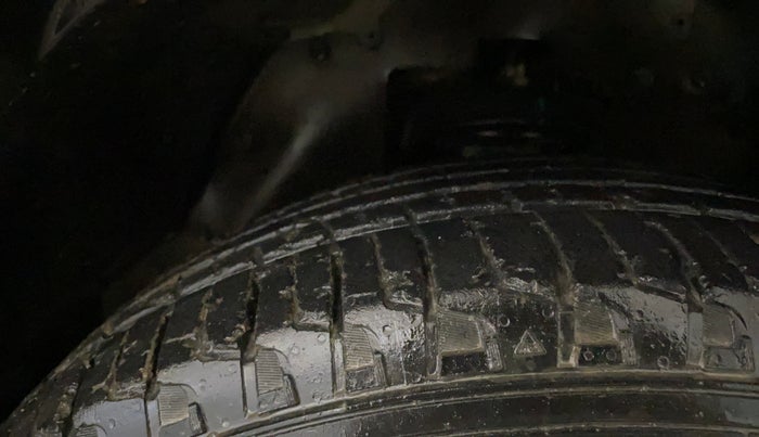 2023 Mahindra BOLERO NEO N 4, Diesel, Manual, 52,250 km, Right Front Tyre Tread