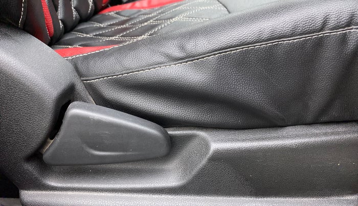 2018 Renault Kwid RXT 1.0 (O), Petrol, Manual, 45,547 km, Driver Side Adjustment Panel