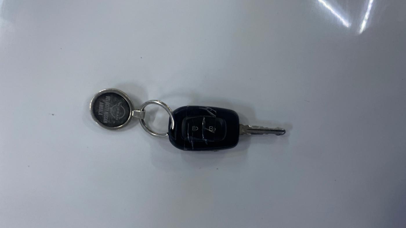 2024 Nissan MAGNITE Acenta B4D 1.0 Petrol MT, Petrol, Manual, 26,356 km, Key Close Up