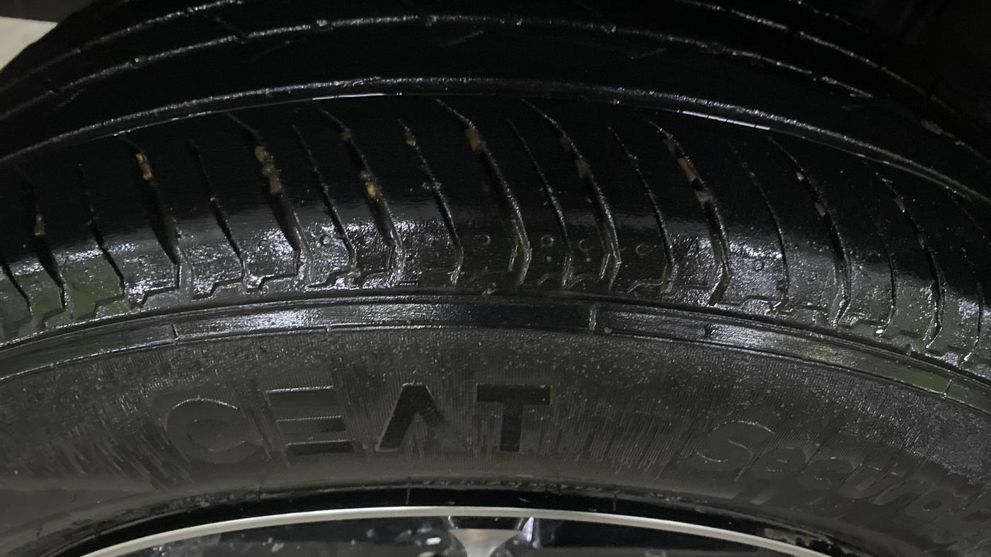 2024 Nissan MAGNITE Acenta B4D 1.0 Petrol MT, Petrol, Manual, 26,356 km, Right Rear Tyre Tread