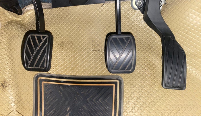 2018 Maruti Ciaz ALPHA 1.4 PETROL, Petrol, Manual, 75,843 km, Pedals