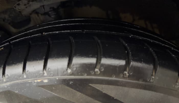 2017 Hyundai Grand i10 MAGNA AT 1.2 KAPPA VTVT, Petrol, Automatic, 75,020 km, Left Front Tyre Tread