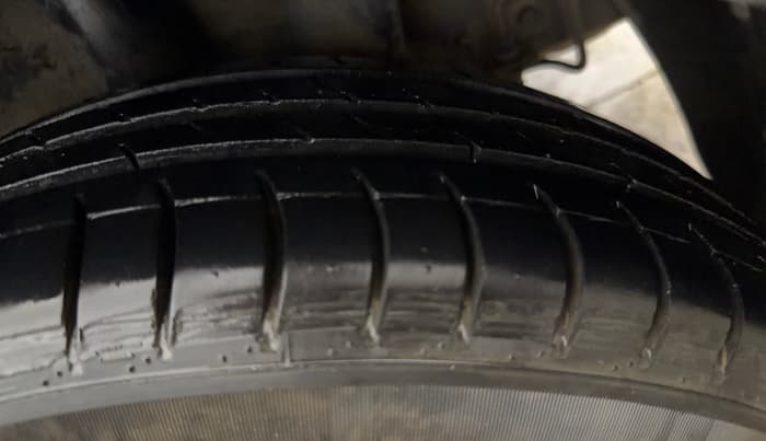 2017 Hyundai Grand i10 MAGNA AT 1.2 KAPPA VTVT, Petrol, Automatic, 75,020 km, Left Rear Tyre Tread
