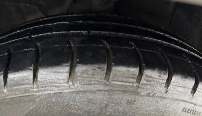 2017 Hyundai Grand i10 MAGNA AT 1.2 KAPPA VTVT, Petrol, Automatic, 75,020 km, Right Front Tyre Tread