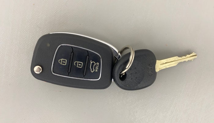 2021 Hyundai NEW I20 N LINE N6 1.0 TURBO GDI IMT, Petrol, Manual, 19,253 km, Key Close Up