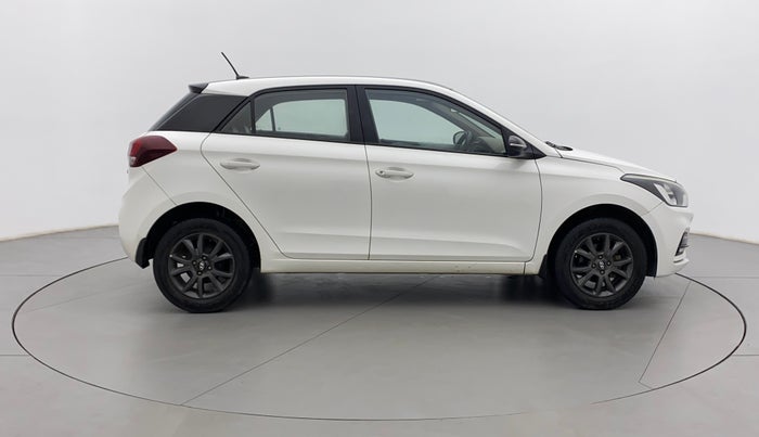 2018 Hyundai Elite i20 ASTA 1.2, Petrol, Manual, 36,479 km, Right Side View