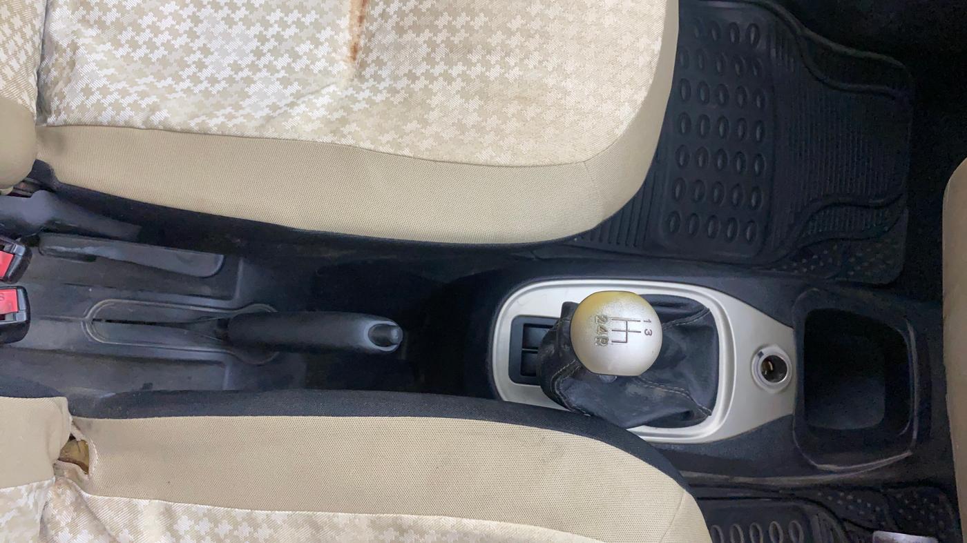 2014 Tata Nano TWIST XT, Petrol, Manual, 58,429 km, Gear Lever