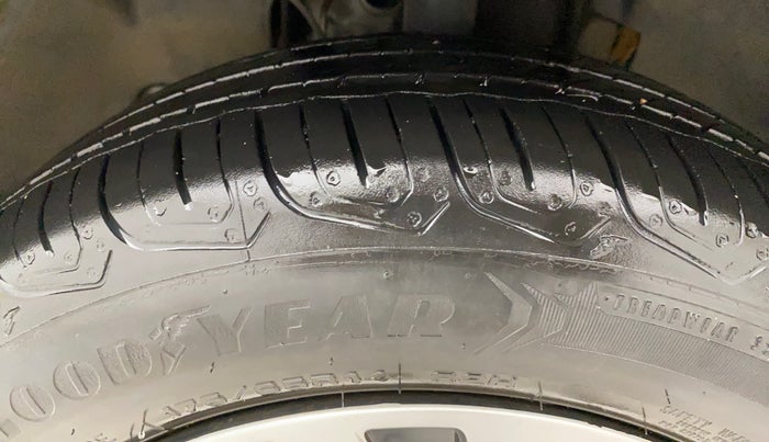 2023 Tata Tiago XZ PLUS CNG, CNG, Manual, 28,207 km, Left Front Tyre Tread