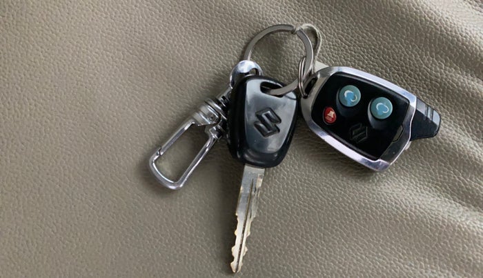 2017 Maruti Alto K10 VXI, Petrol, Manual, 23,227 km, Key Close Up