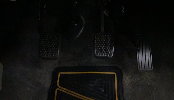 2017 Maruti Alto K10 VXI, Petrol, Manual, 23,227 km, Pedals