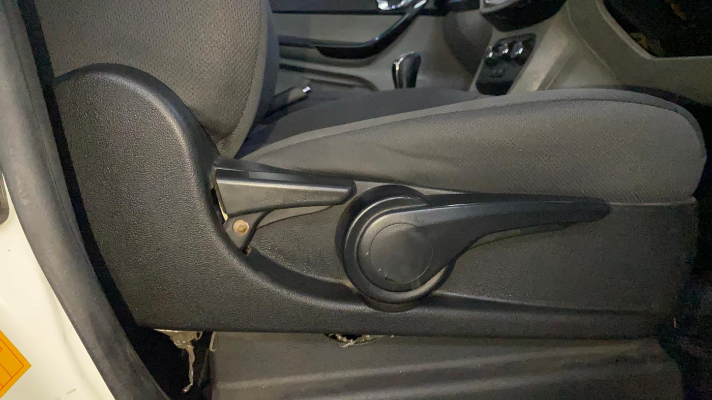 2017 Tata Tiago XZ PETROL, Petrol, Manual, 73,243 km, Driver Side Adjustment Panel