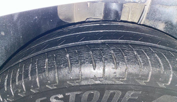 2017 Tata Tiago XZ PETROL, Petrol, Manual, 73,243 km, Right Front Tyre Tread