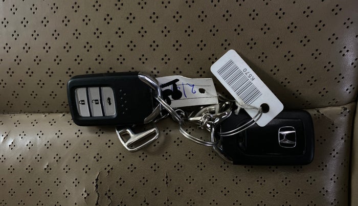 2022 Honda City 1.5L I-VTEC V MT 4TH GEN, Petrol, Manual, 59,924 km, Key Close Up