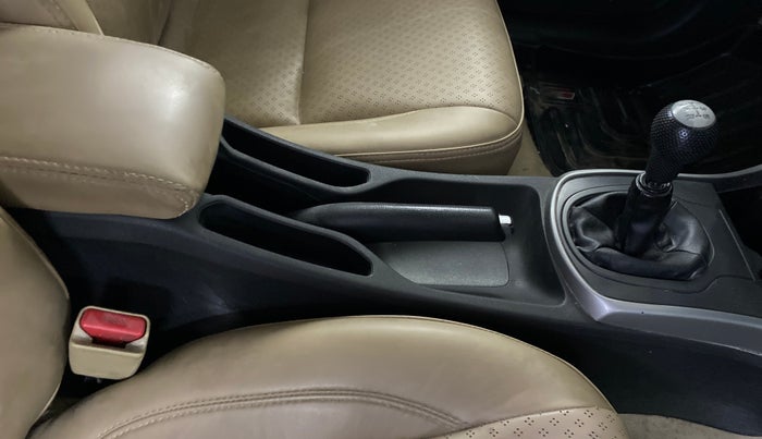 2022 Honda City 1.5L I-VTEC V MT 4TH GEN, Petrol, Manual, 59,924 km, Gear Lever