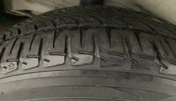 2017 Honda City V MT PETROL, Petrol, Manual, 29,442 km, Right Rear Tyre Tread