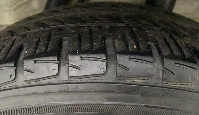 2017 Honda City V MT PETROL, Petrol, Manual, 29,442 km, Left Rear Tyre Tread