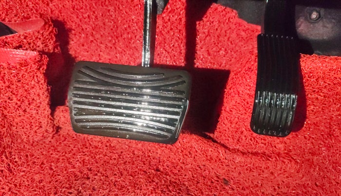 2022 Mahindra Thar LX  P 4WD AT CONVERTIBLE, Petrol, Automatic, 35,208 km, Pedals