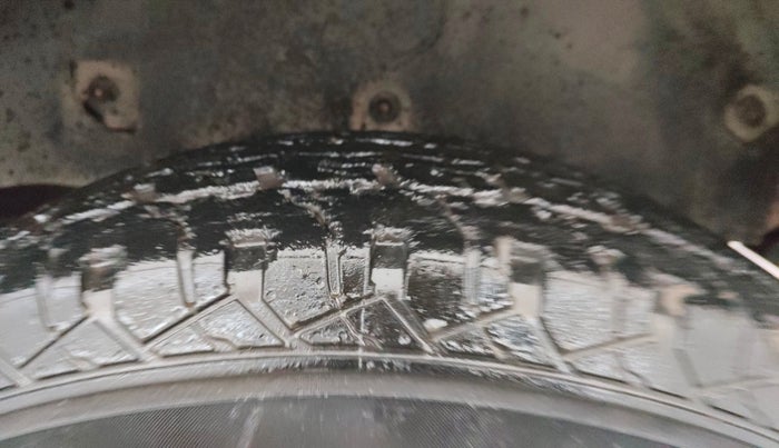 2022 Mahindra Thar LX  P 4WD AT CONVERTIBLE, Petrol, Automatic, 35,208 km, Left Rear Tyre Tread