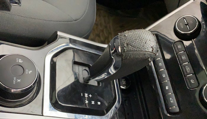 2018 Tata NEXON XZA PLUS PETROL, Petrol, Automatic, 12,564 km, Gear lever - Knob cover torn