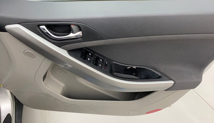 2018 Tata NEXON XZA PLUS PETROL, Petrol, Automatic, 12,564 km, Driver Side Door Panels Control