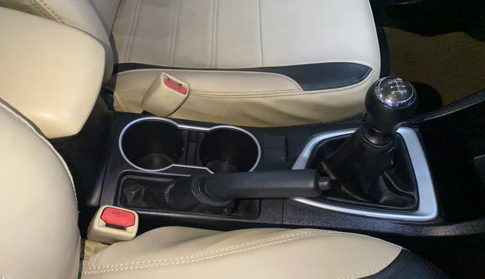 2017 Toyota Corolla Altis J PETROL, Petrol, Manual, 60,318 km, Gear Lever