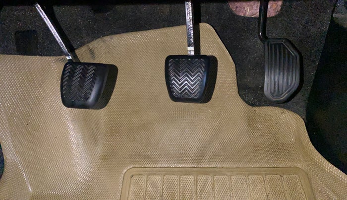 2017 Toyota Corolla Altis J PETROL, Petrol, Manual, 60,318 km, Pedals