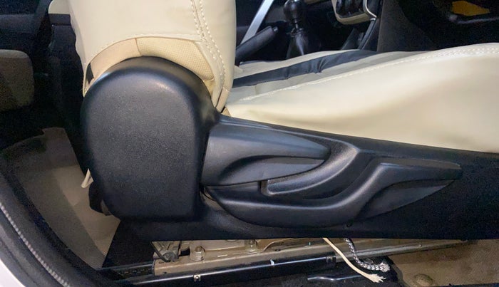 2017 Toyota Corolla Altis J PETROL, Petrol, Manual, 60,318 km, Driver Side Adjustment Panel