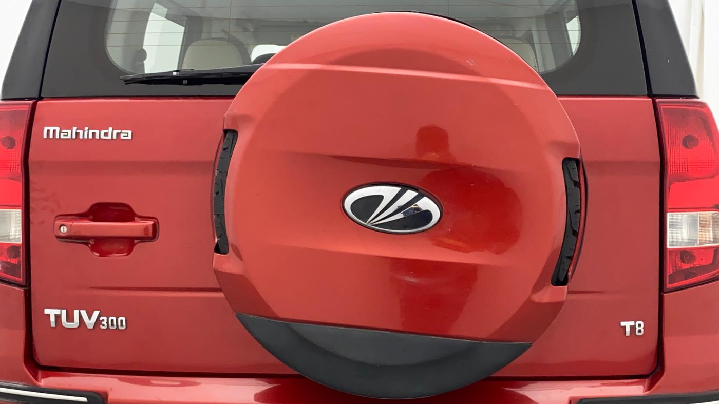 2018 Mahindra TUV300 T8, Diesel, Manual, 23,443 km, Spare Tyre